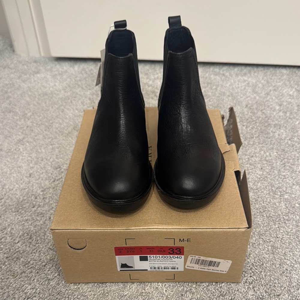 BNIB Size 2 Zara Black Genuine Leather Elastic Ankle Boots! - Picture 1 of 12